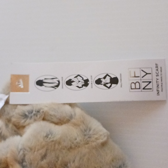 INFINITY SCARF - Picture 3 of 3